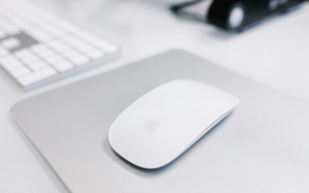 How Long Do Glass Mousepads Last? Glass Mouse Pad Durability, Lifespan & Glasspad Test – Coroleta